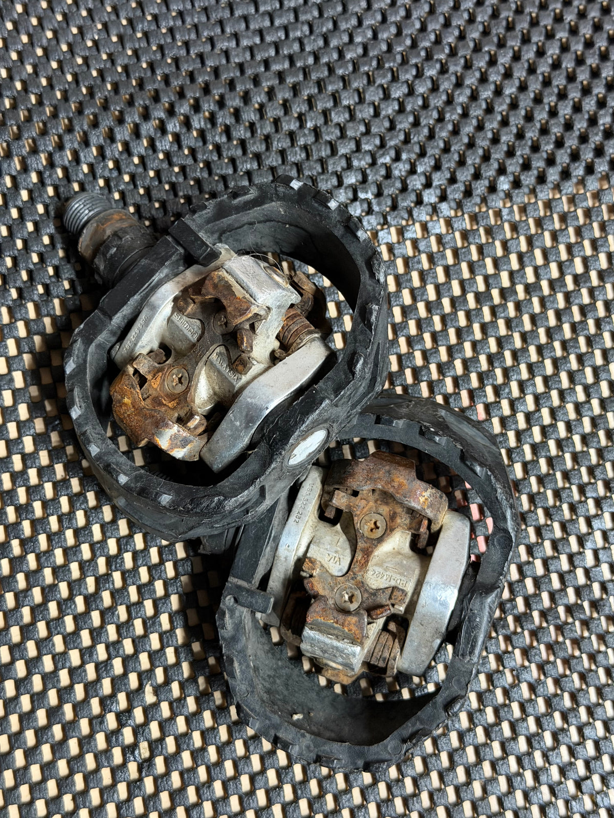 Shimano SPD MTB Pedals – Rust Present – pair with visible rust