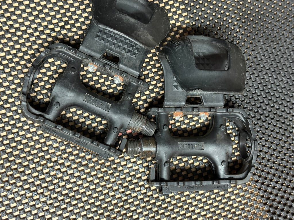 Flat Bicycle Platform Pedals – pair of platform pedals