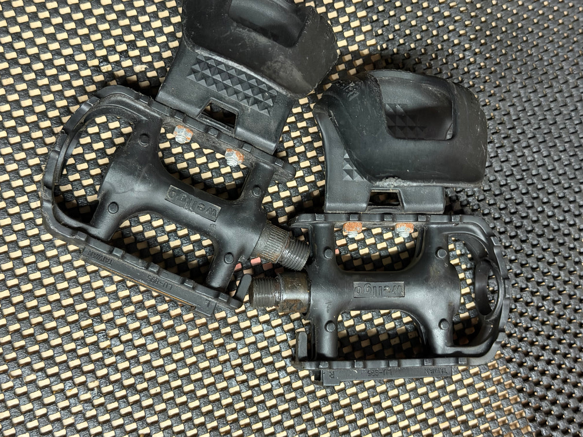 Flat Bicycle Platform Pedals – pair of platform pedals