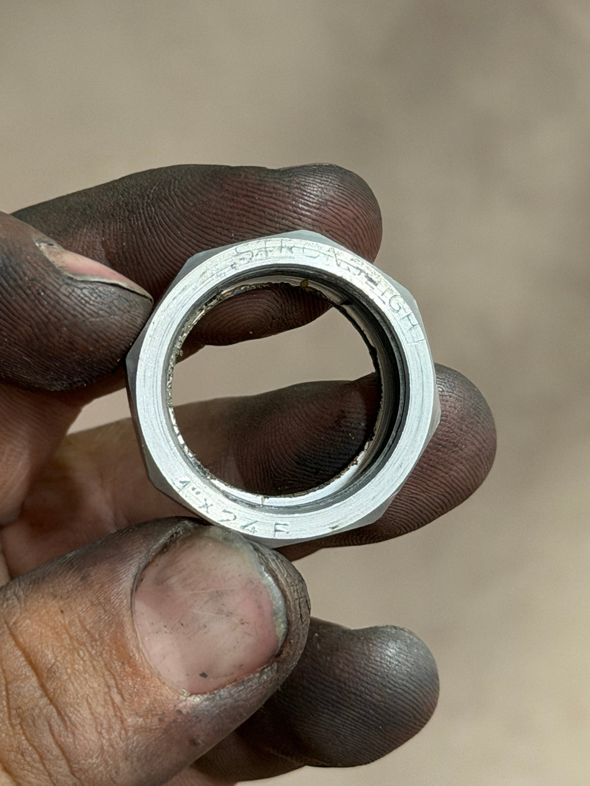 Stronglight 1in Threaded Headset – bearing cup close-up