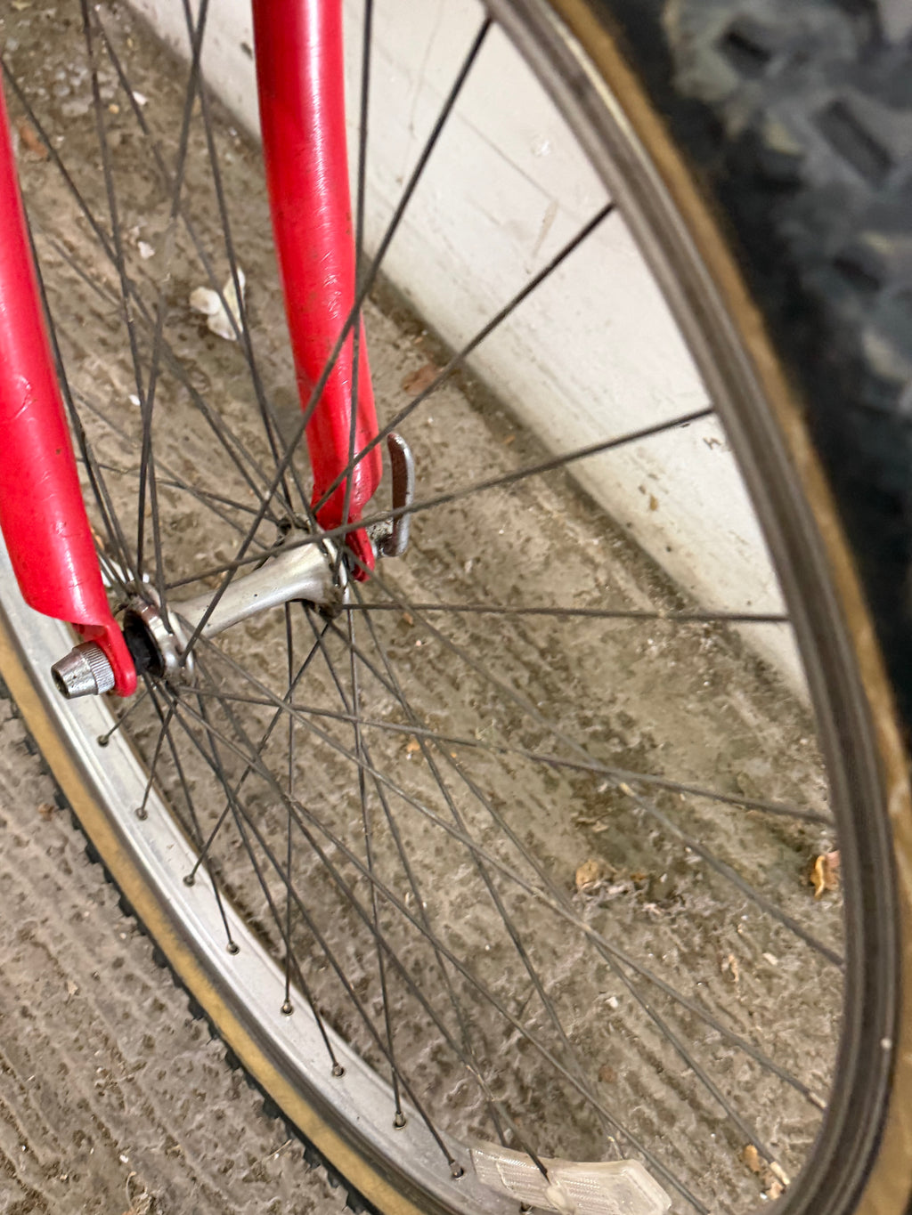 90s Saracen MTB Bike Size Medium 26inch