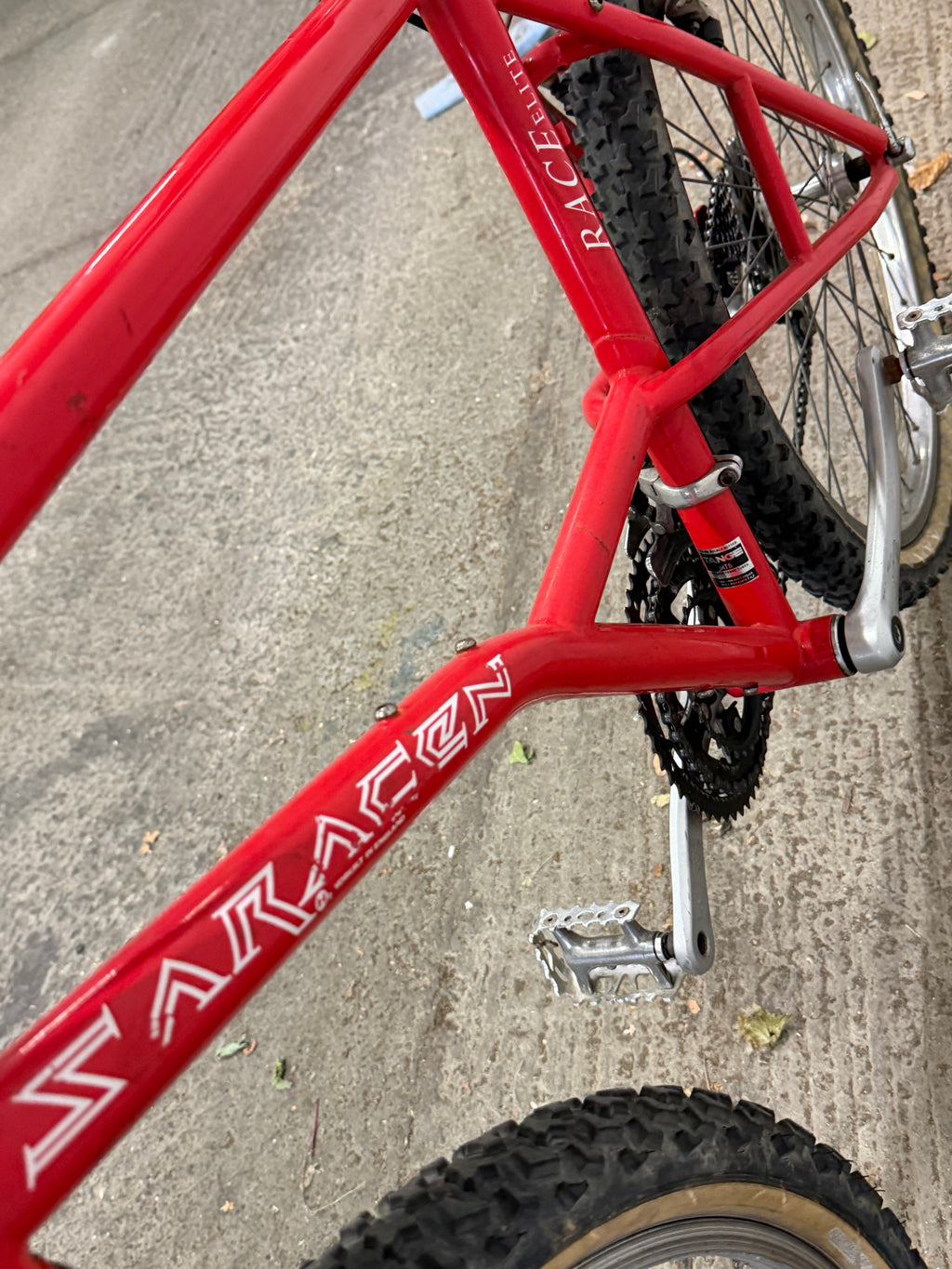 90s Saracen MTB Bike Size Medium 26inch