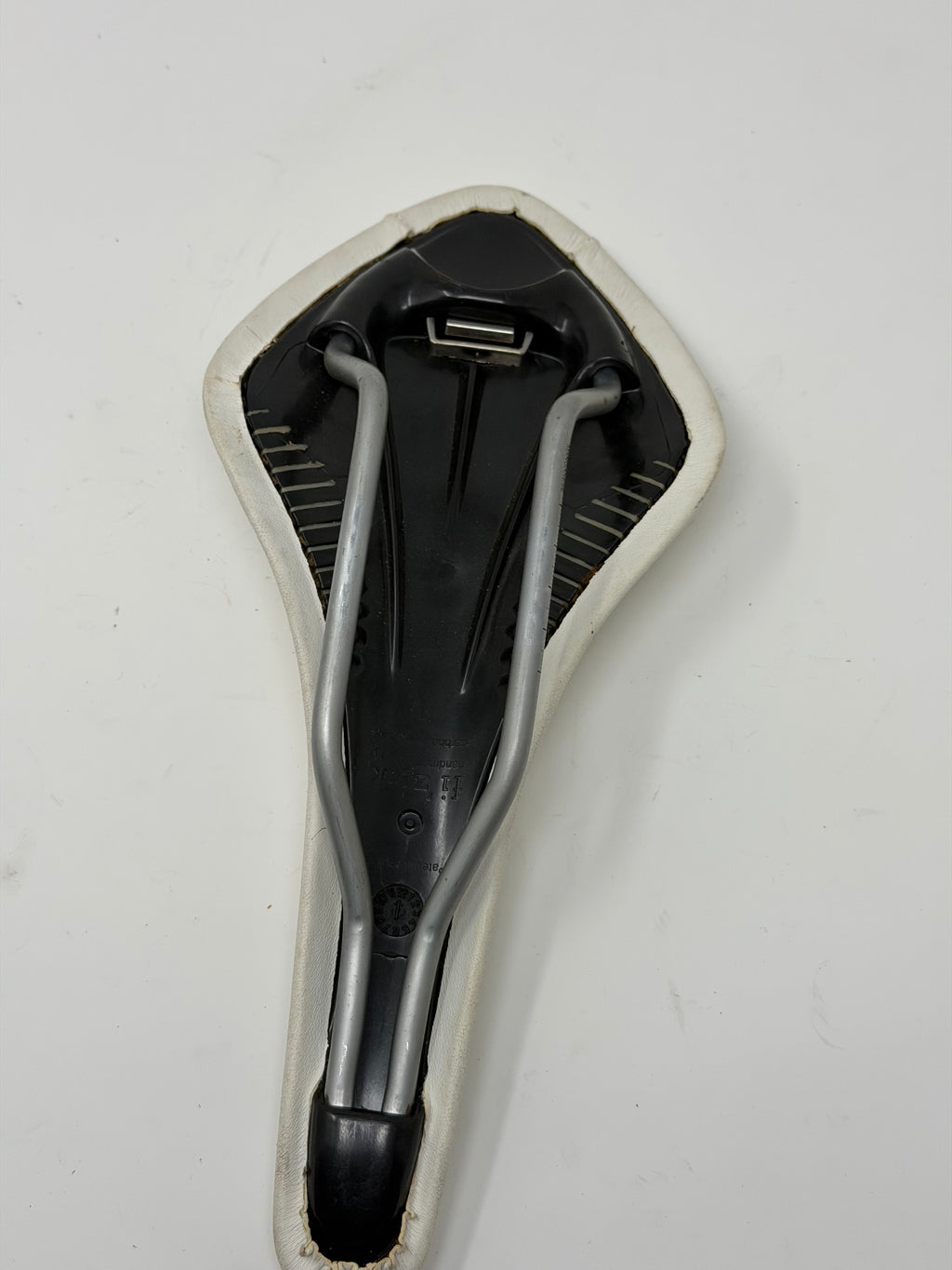 Fizik Arione Saddle