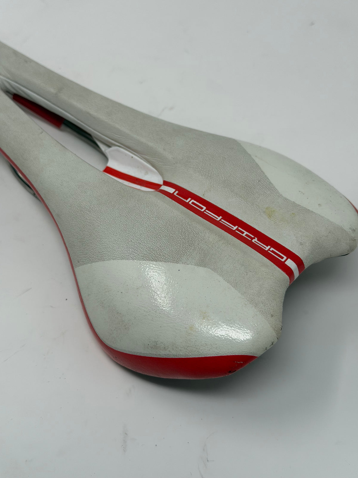 Pro Griffon Road Saddle