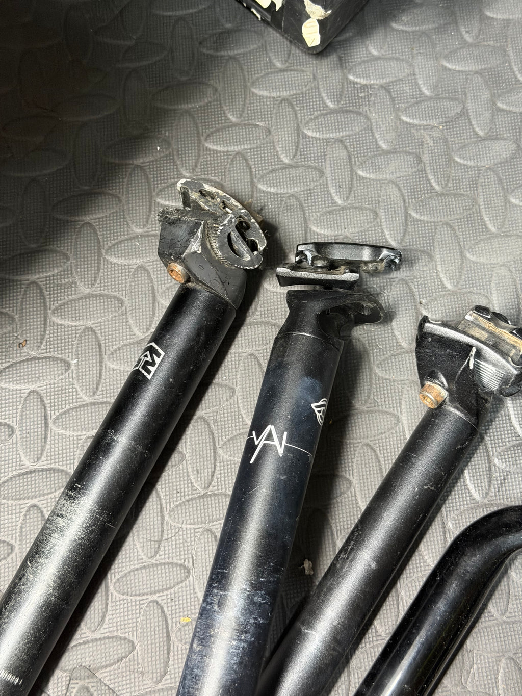 Joblot Seatposts 27.2 and 31.6