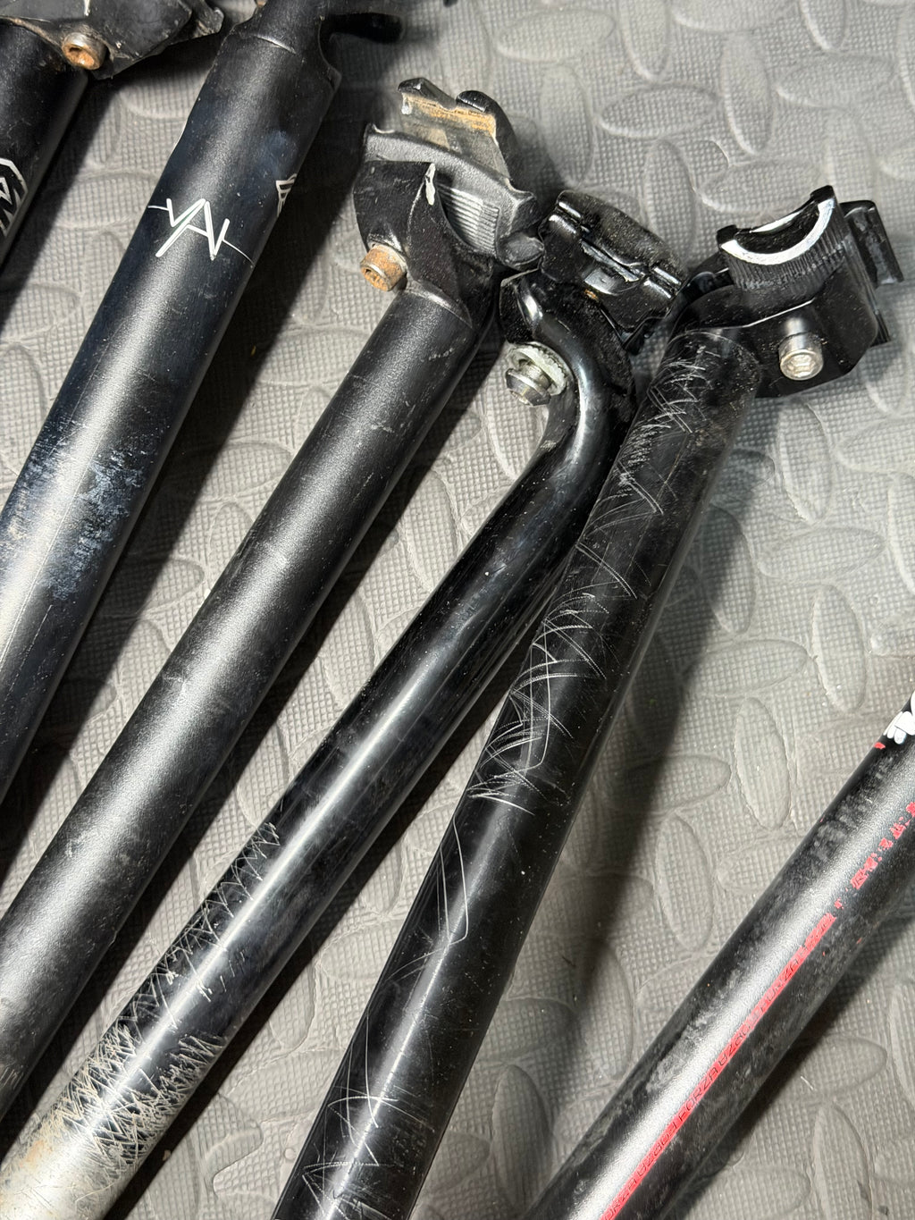 Joblot Seatposts 27.2 and 31.6