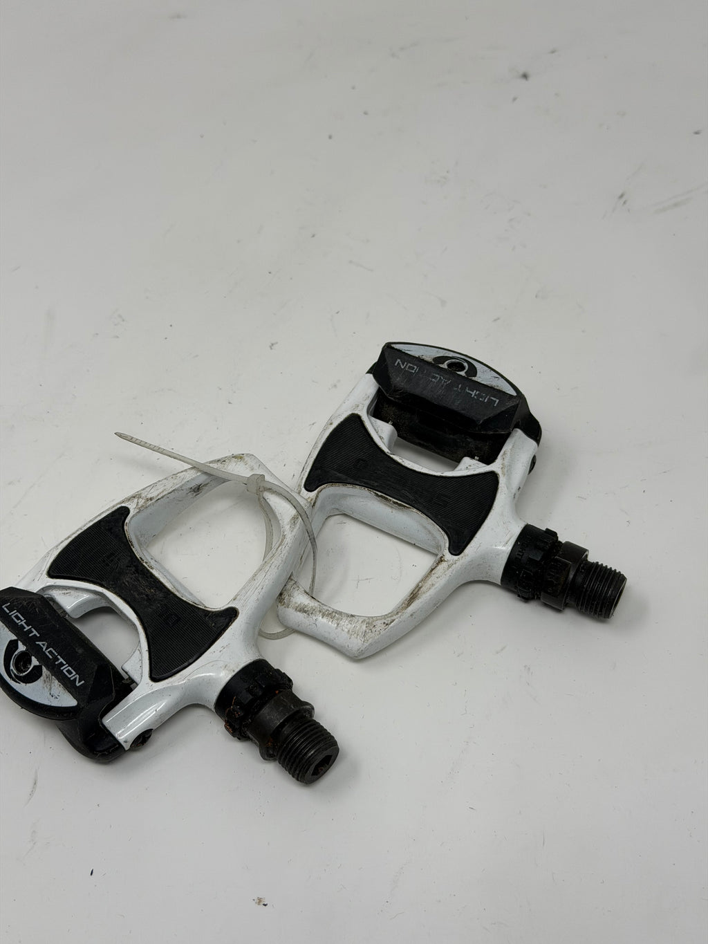 Shimano Bike pedals R540
