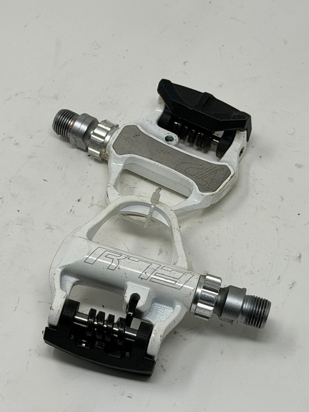 VP R73 Road Pedals