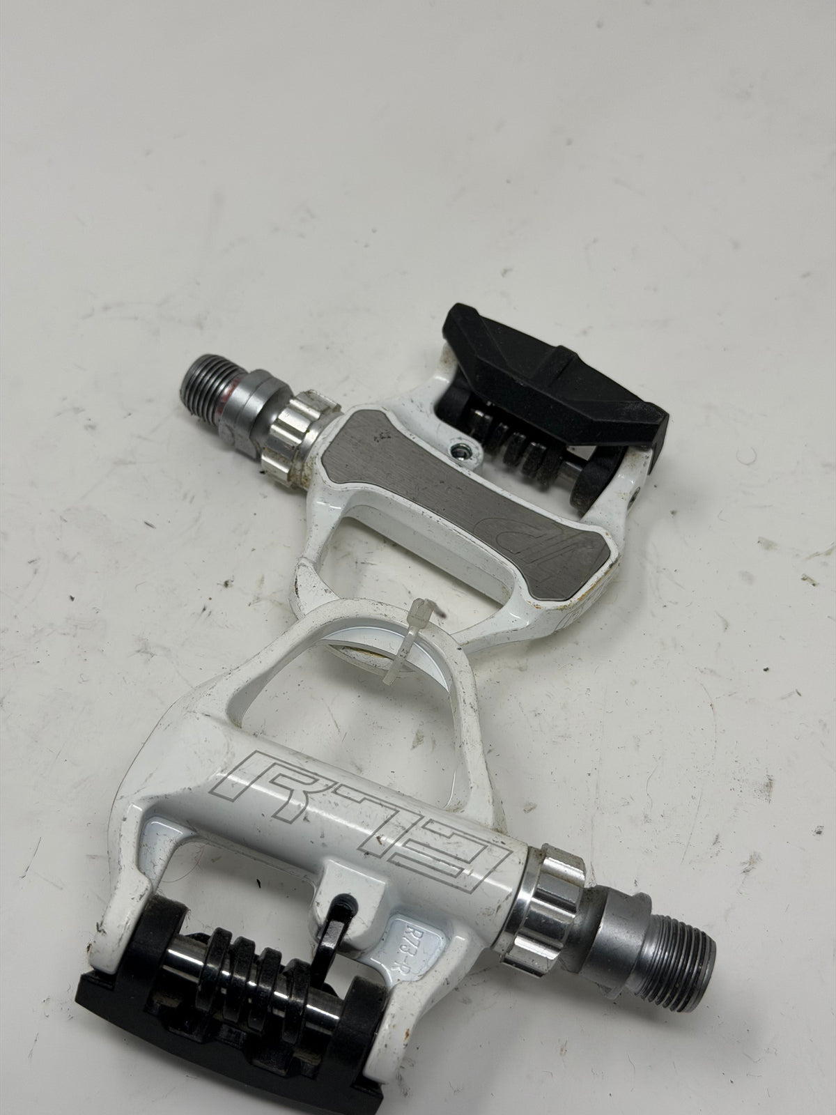 VP R73 Road Pedals