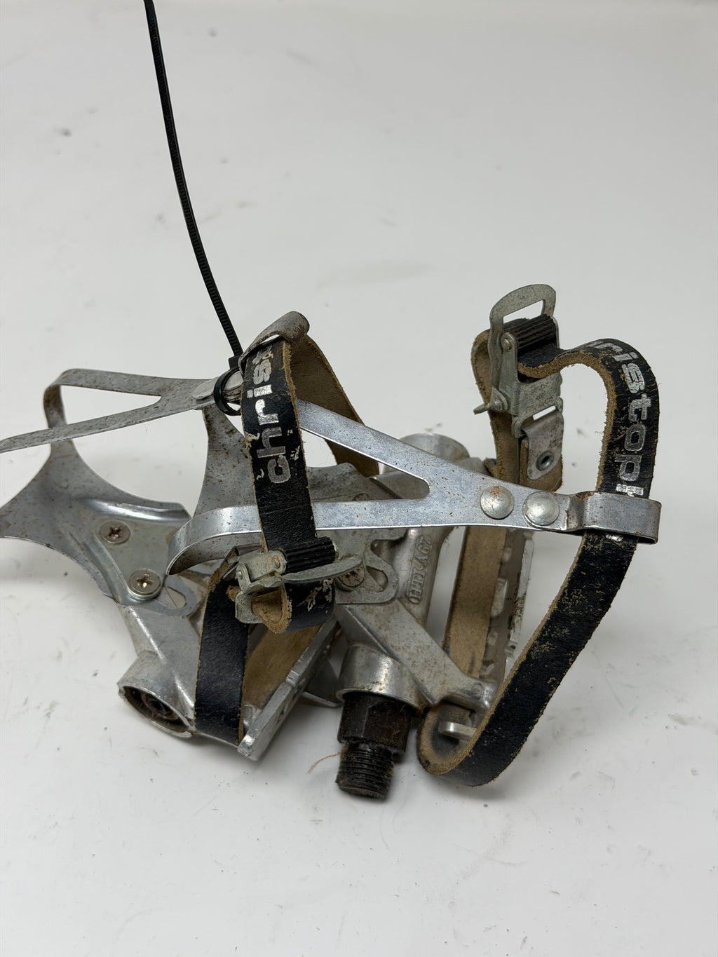 Vintage Road Pedals And Clips
