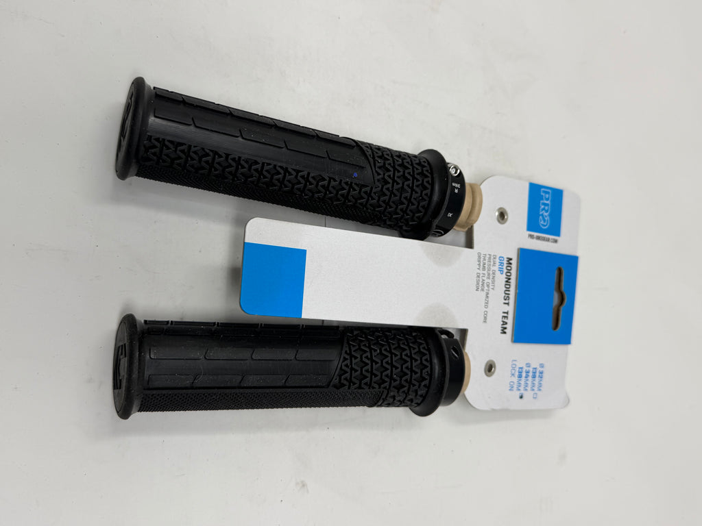 Pro Lock On Grips - 138 x - Black 32 mm