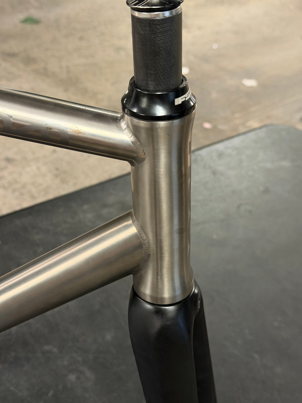 Moda titanium senza track frameset size 56