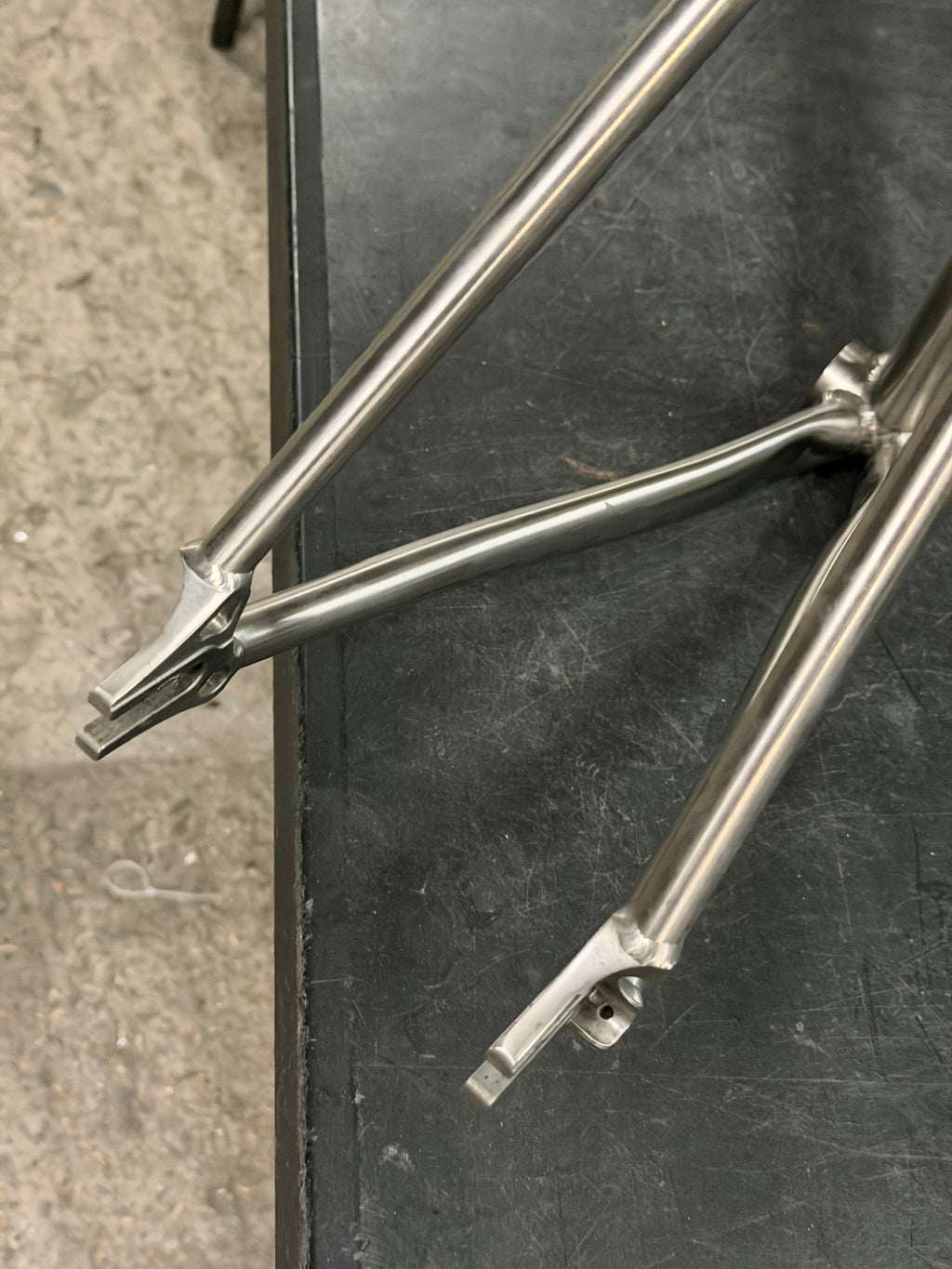 Moda titanium senza track frameset size 56