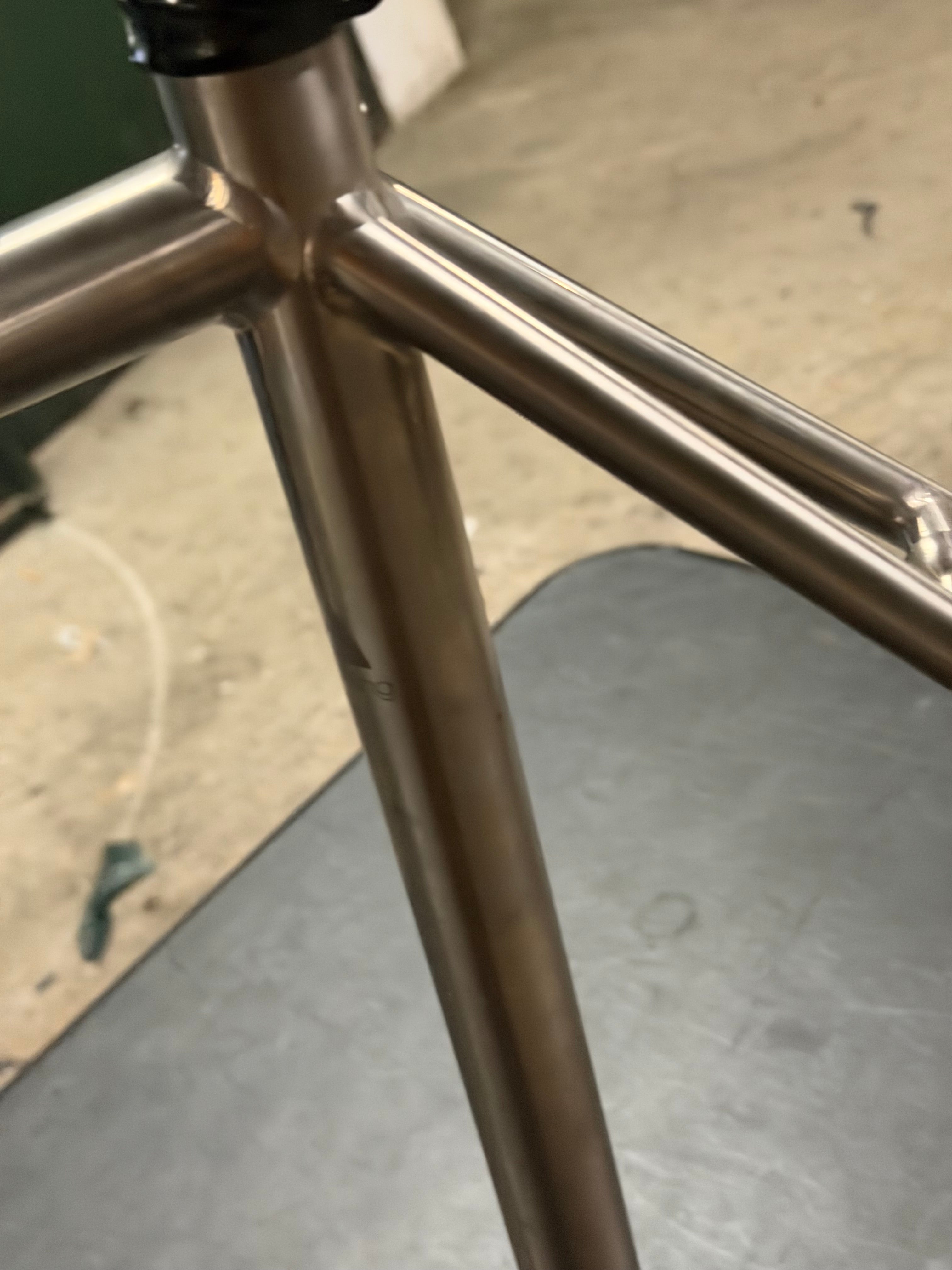 Moda titanium senza track frameset size 56