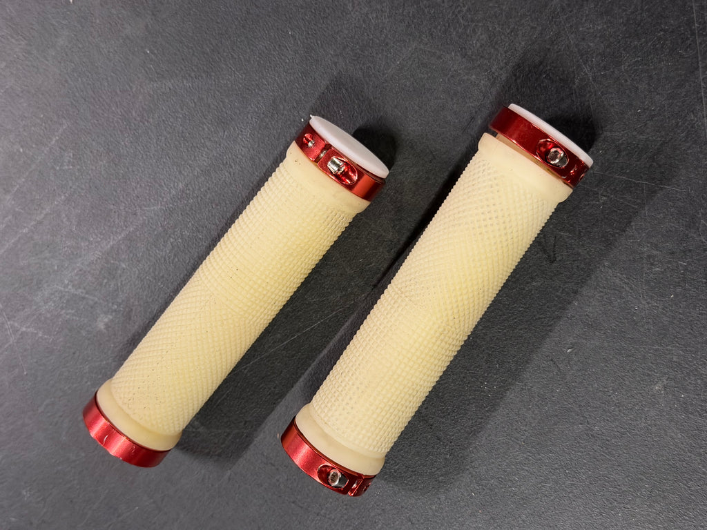 Handlebar Grips Lock On