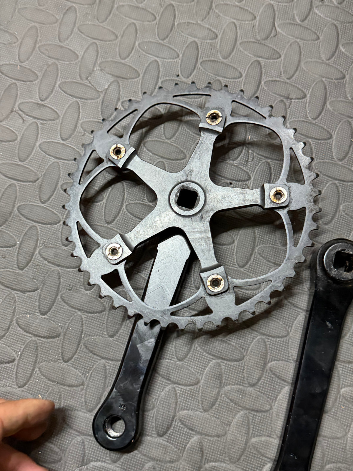 Black BLB track Crankset 165mm 46t