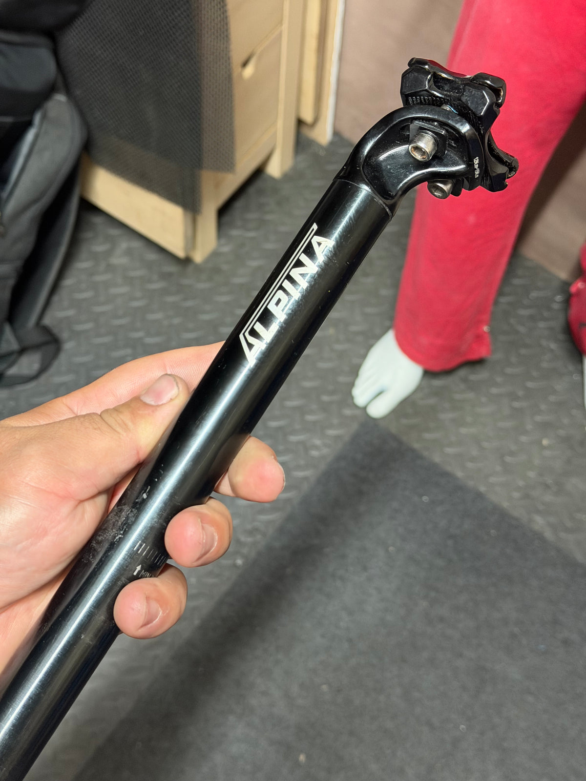 Alpina Seatpost 27.2mm