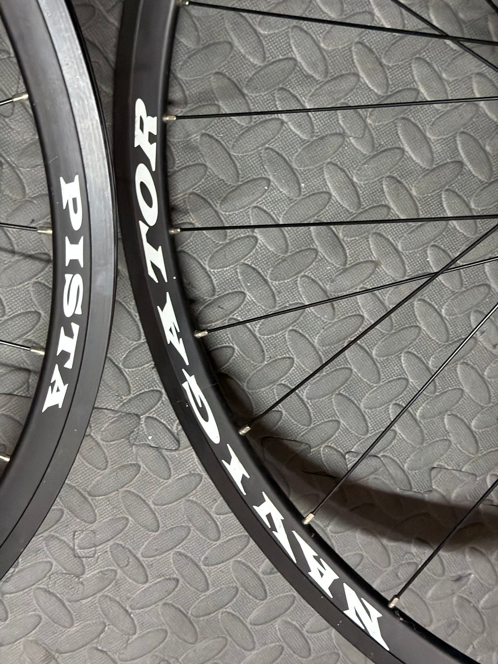 Navigator Fixed Gear Track Wheelset 700c Clincher
