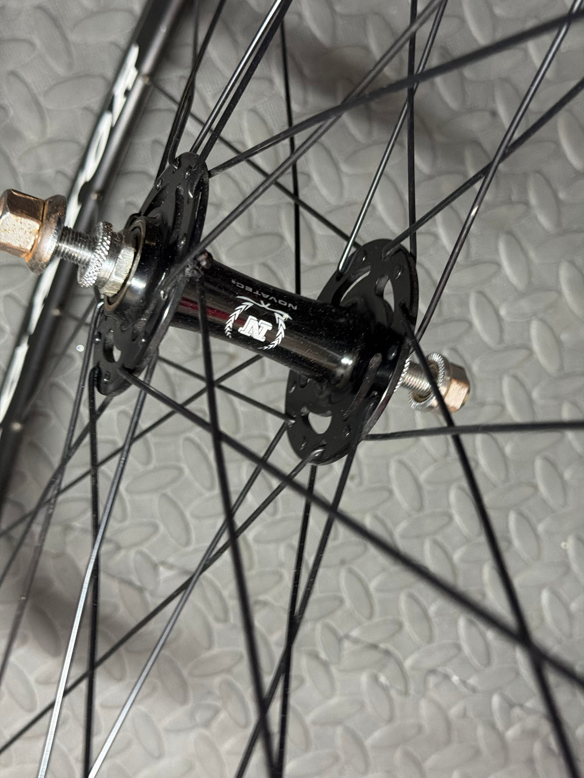 Navigator Fixed Gear Track Wheelset 700c Clincher