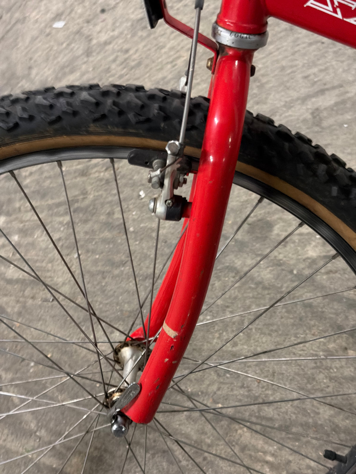 Saracen RaceLite Vintage MTB 26" Mountain Bike – 90s