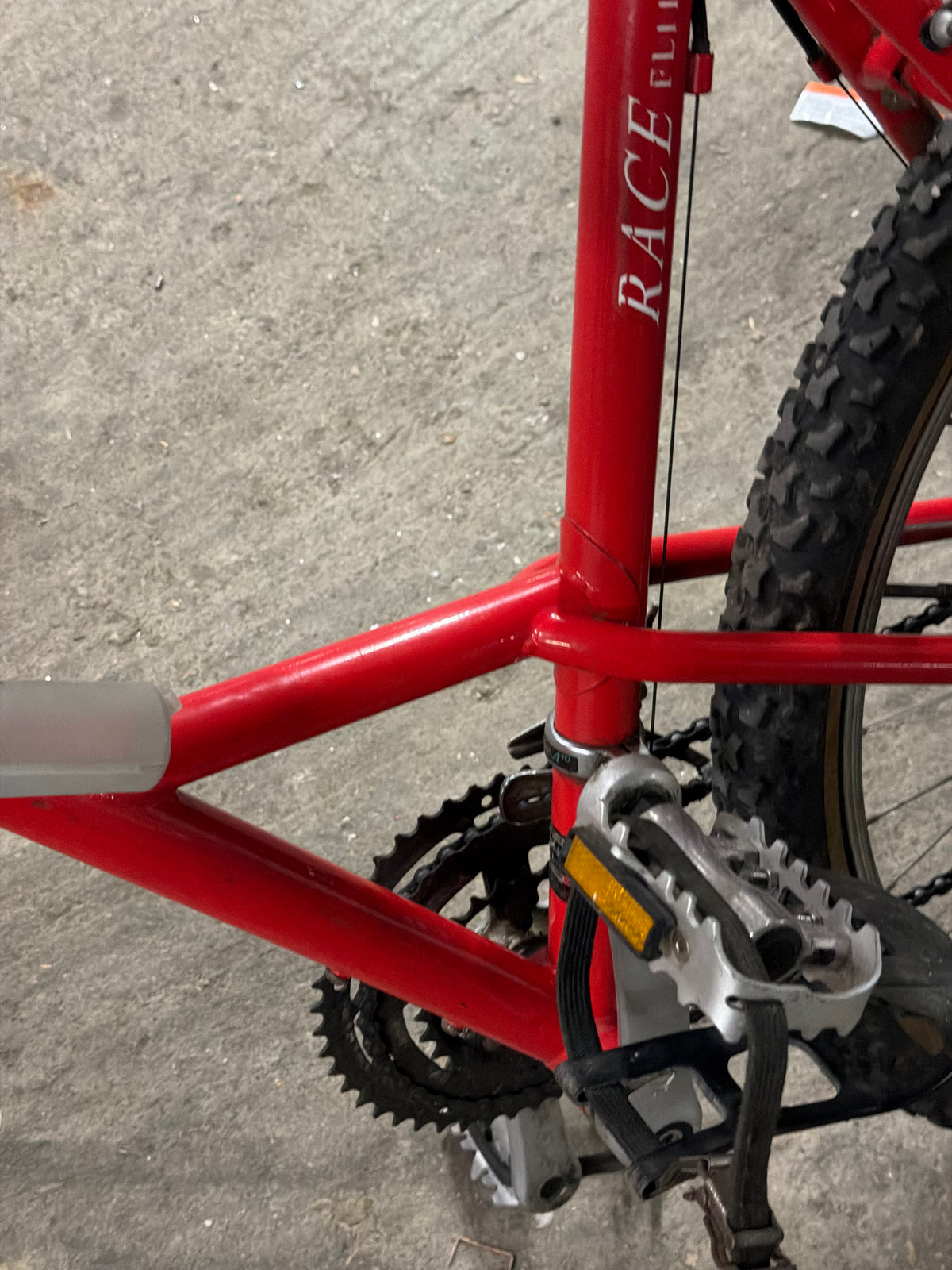 Saracen RaceLite Vintage MTB 26" Mountain Bike – 90s