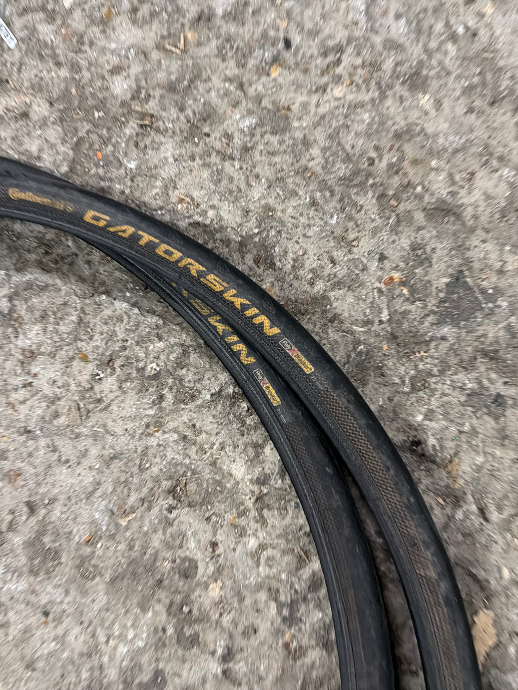 Continental Gatorskin Tyres 700x25c Clincher
