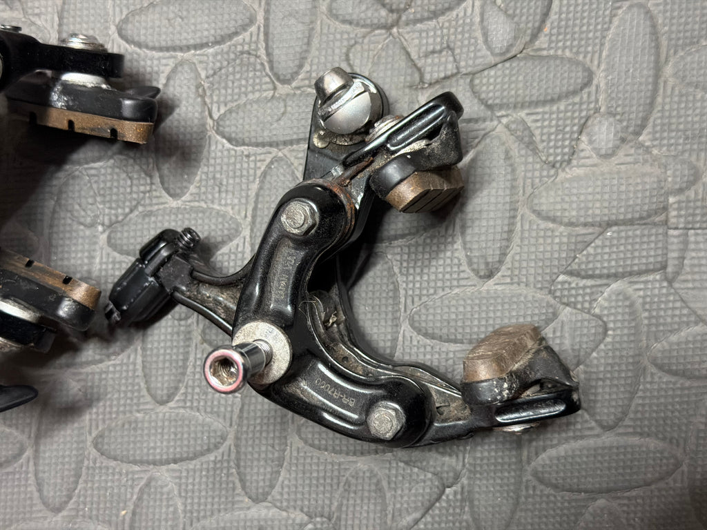 Shimano 105 Brake Caliper Set Front & Rear – Carbon Pads