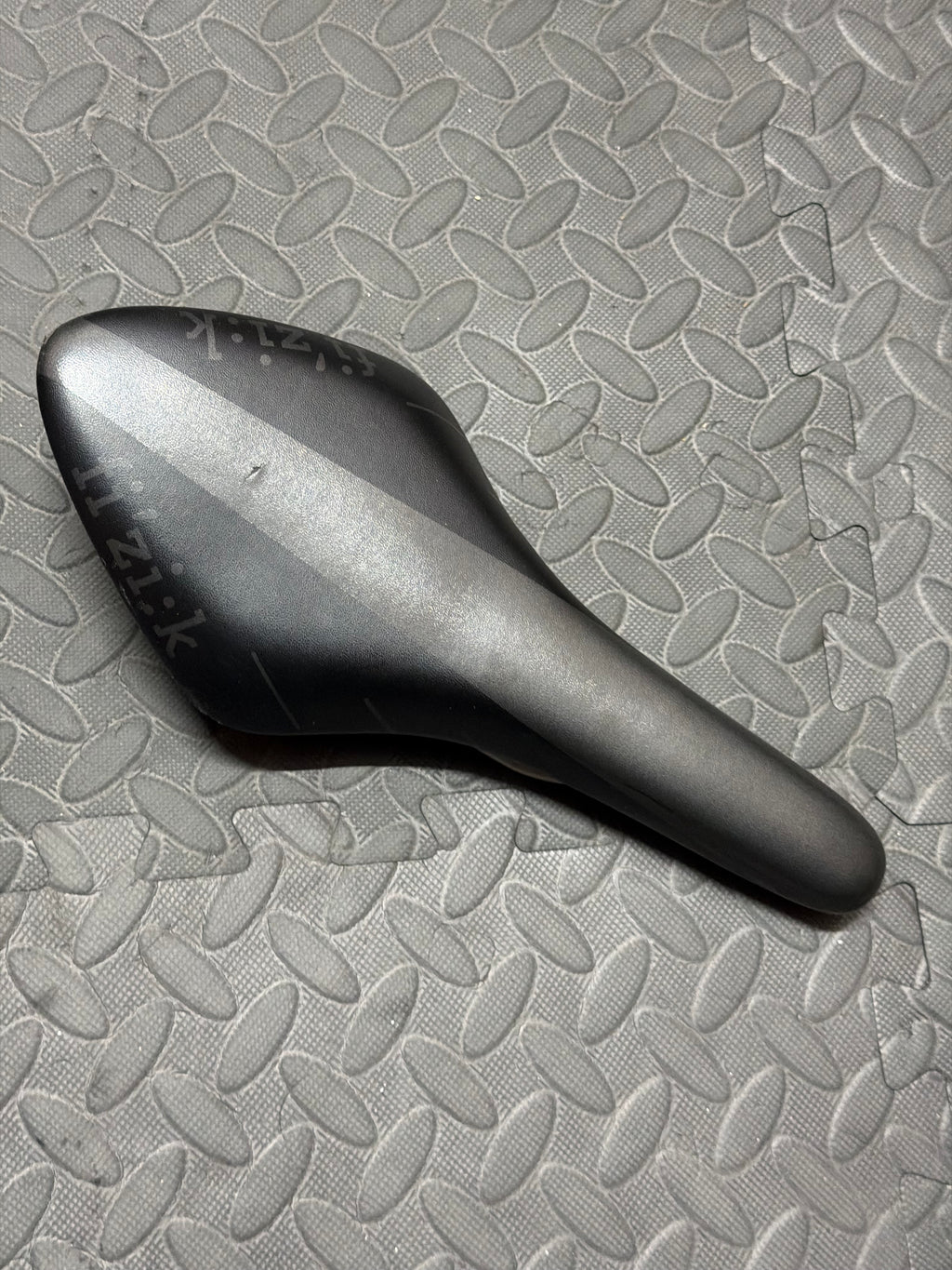 Fizik R7 Bike Saddle