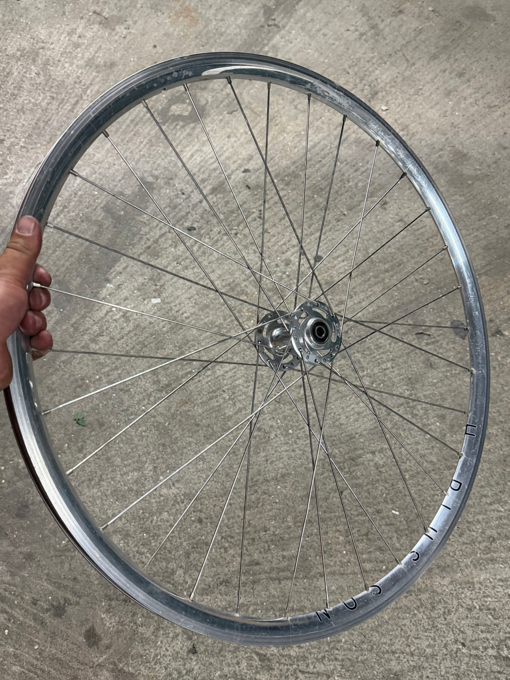 BLB Hub H Plus Son Rim Front Wheel Missing Axle