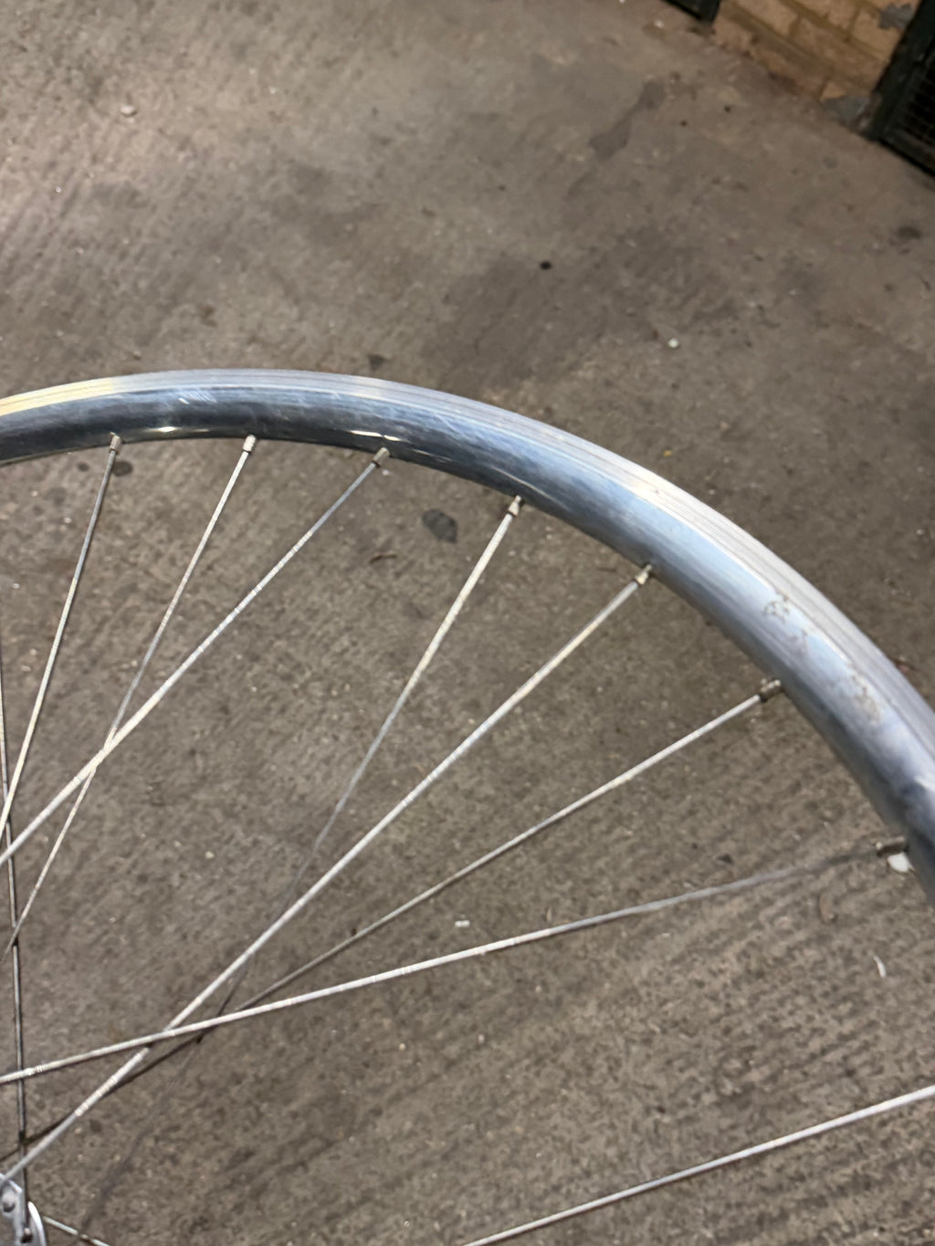 BLB Hub H Plus Son Rim Front Wheel Missing Axle