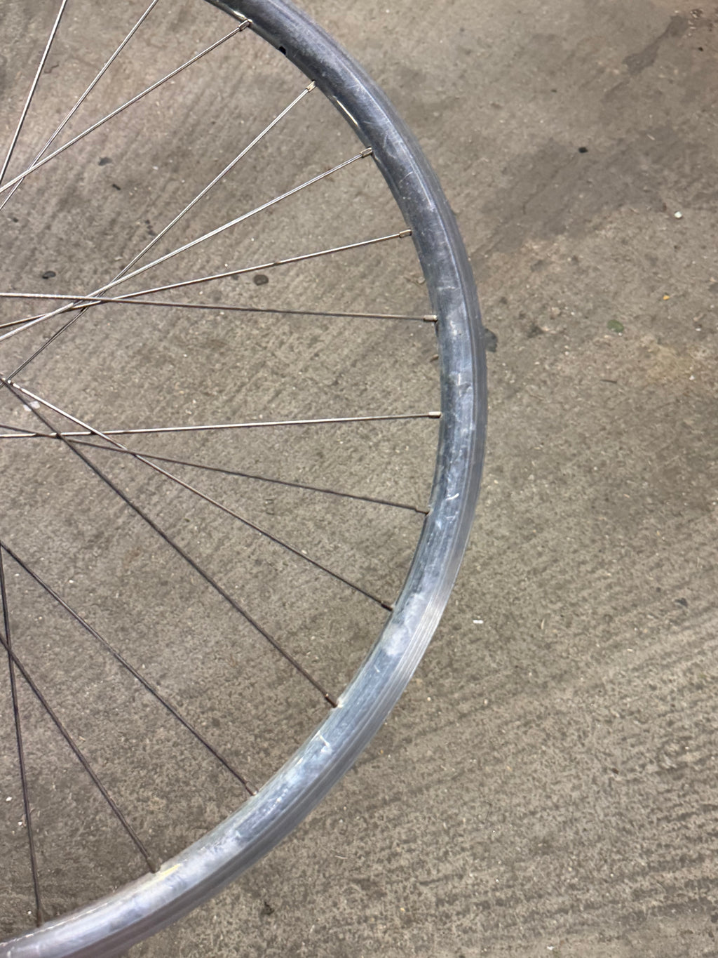 BLB Hub H Plus Son Rim Front Wheel Missing Axle