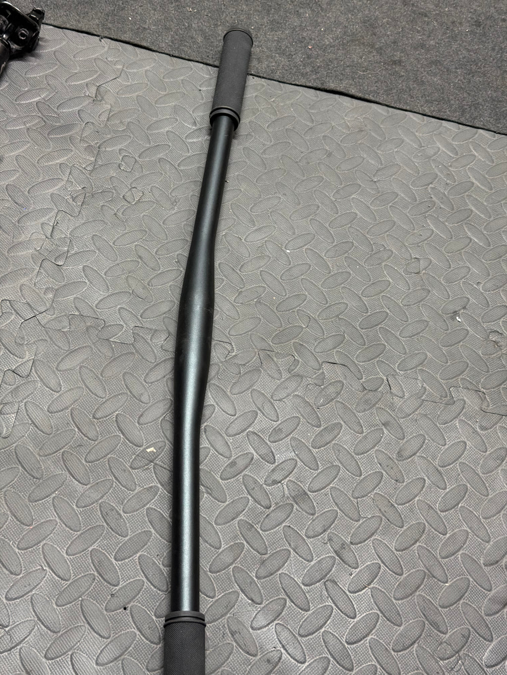 Aluminium Straight Wide Handlebars 31.8mm