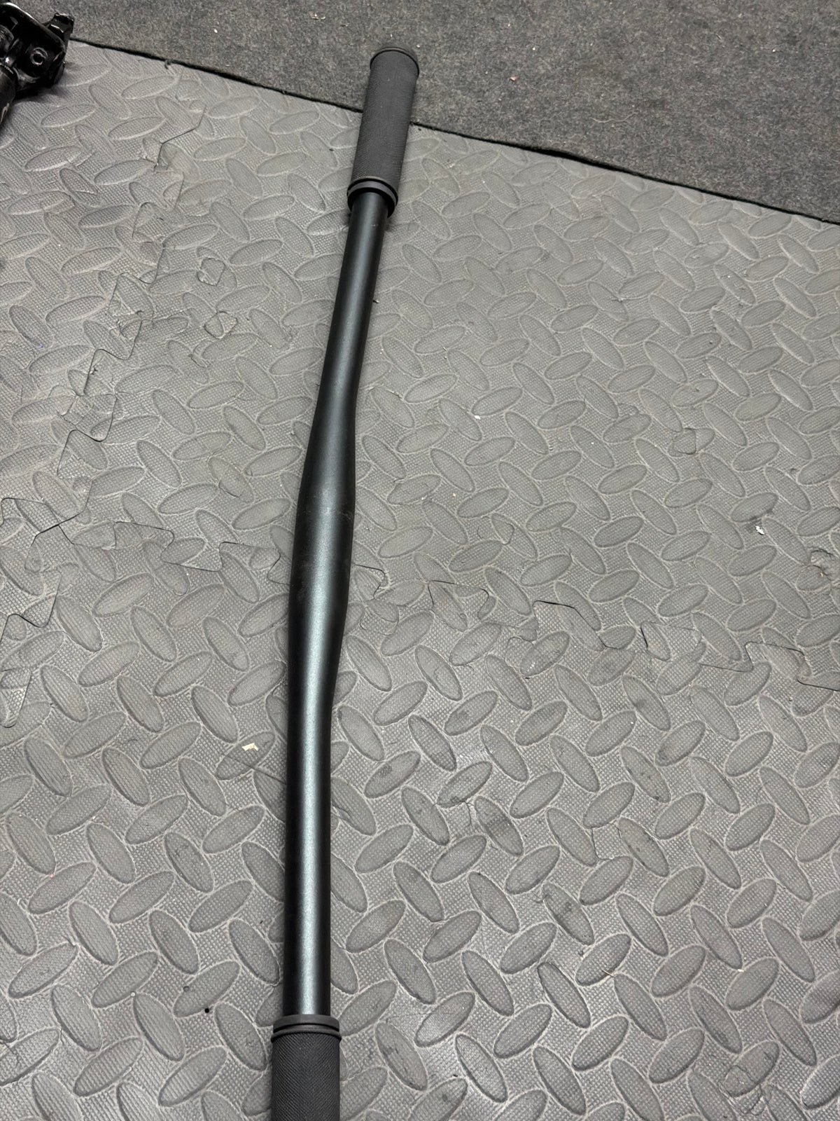 Aluminium Straight Wide Handlebars 31.8mm
