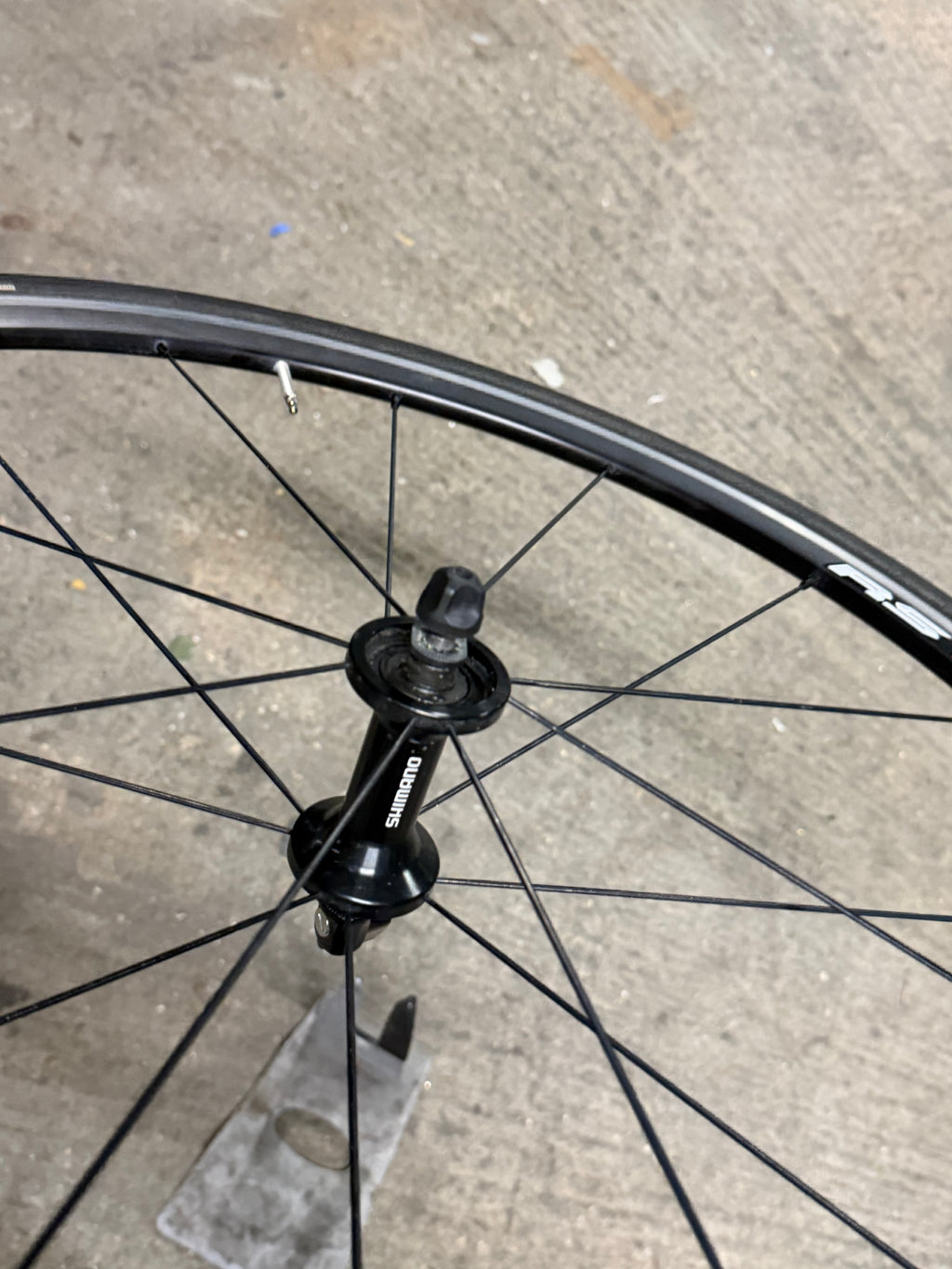 Shimano Front Wheel 700c QR