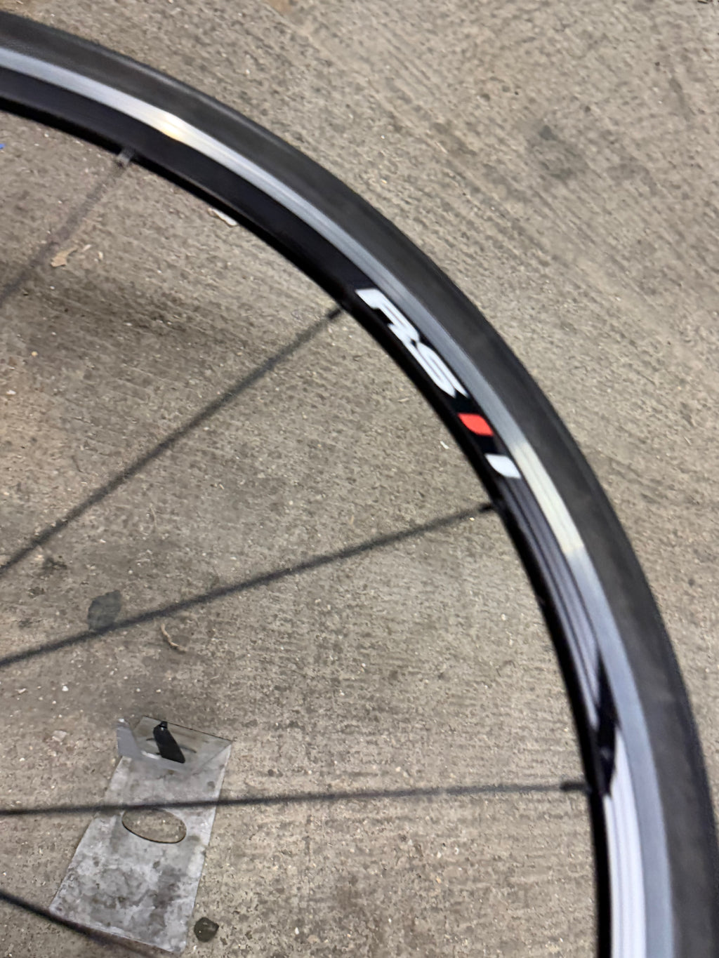 Shimano Front Wheel 700c QR