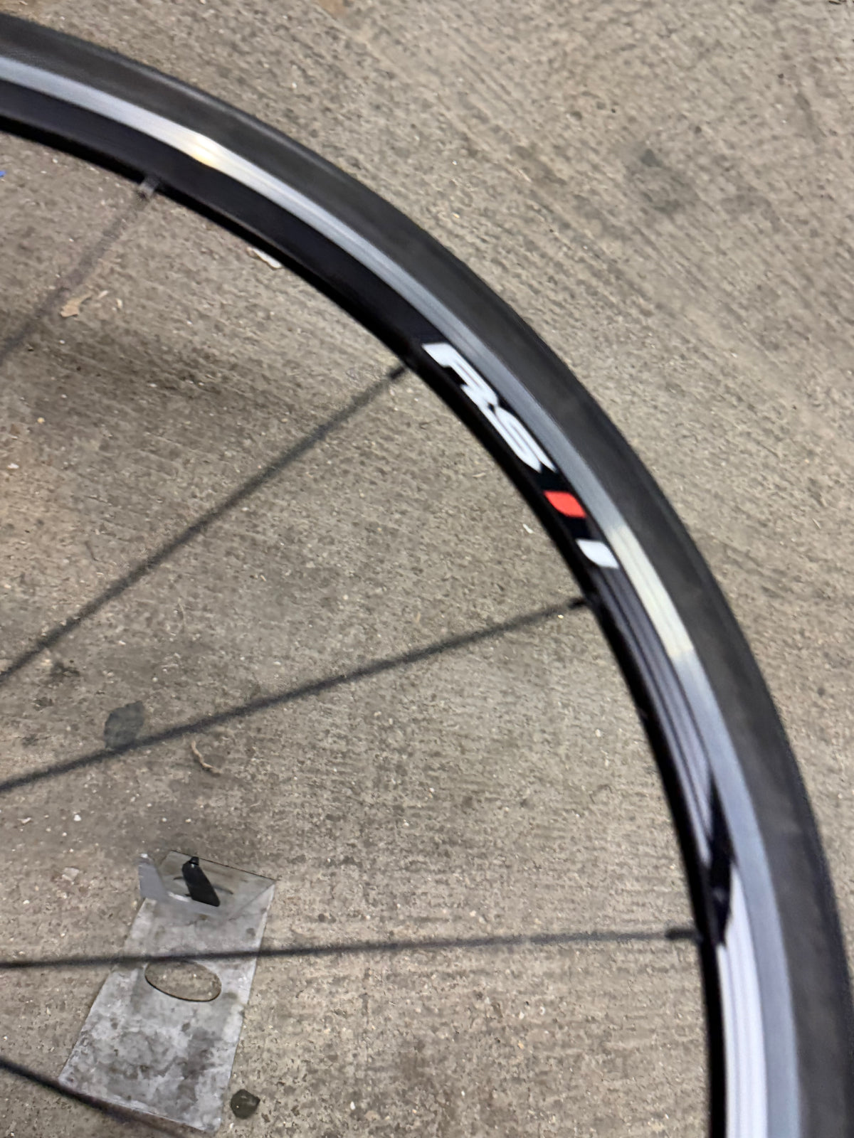 Shimano Front Wheel 700c QR