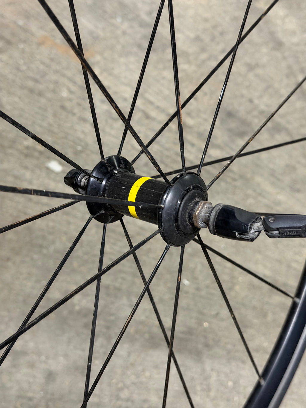 Mavic Front Clincher Road Wheel QR