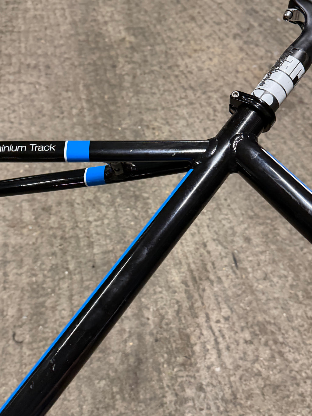 Moda Aluminium Track Frameset Size 56