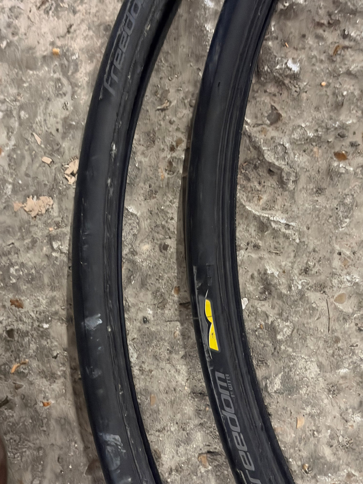 Thickslick tires 700c x 23c