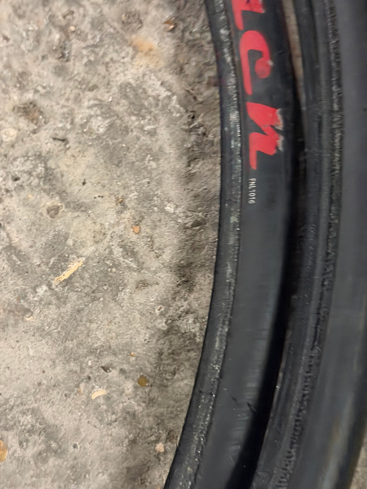 Thickslick tires 700c x 23c
