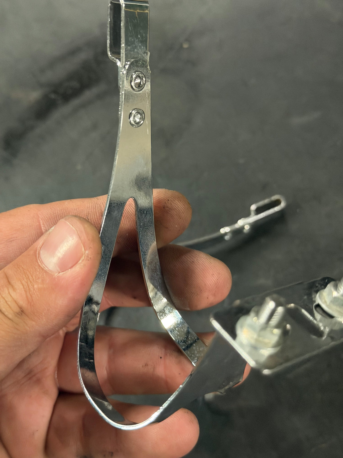 Metal Toe Clips Medium