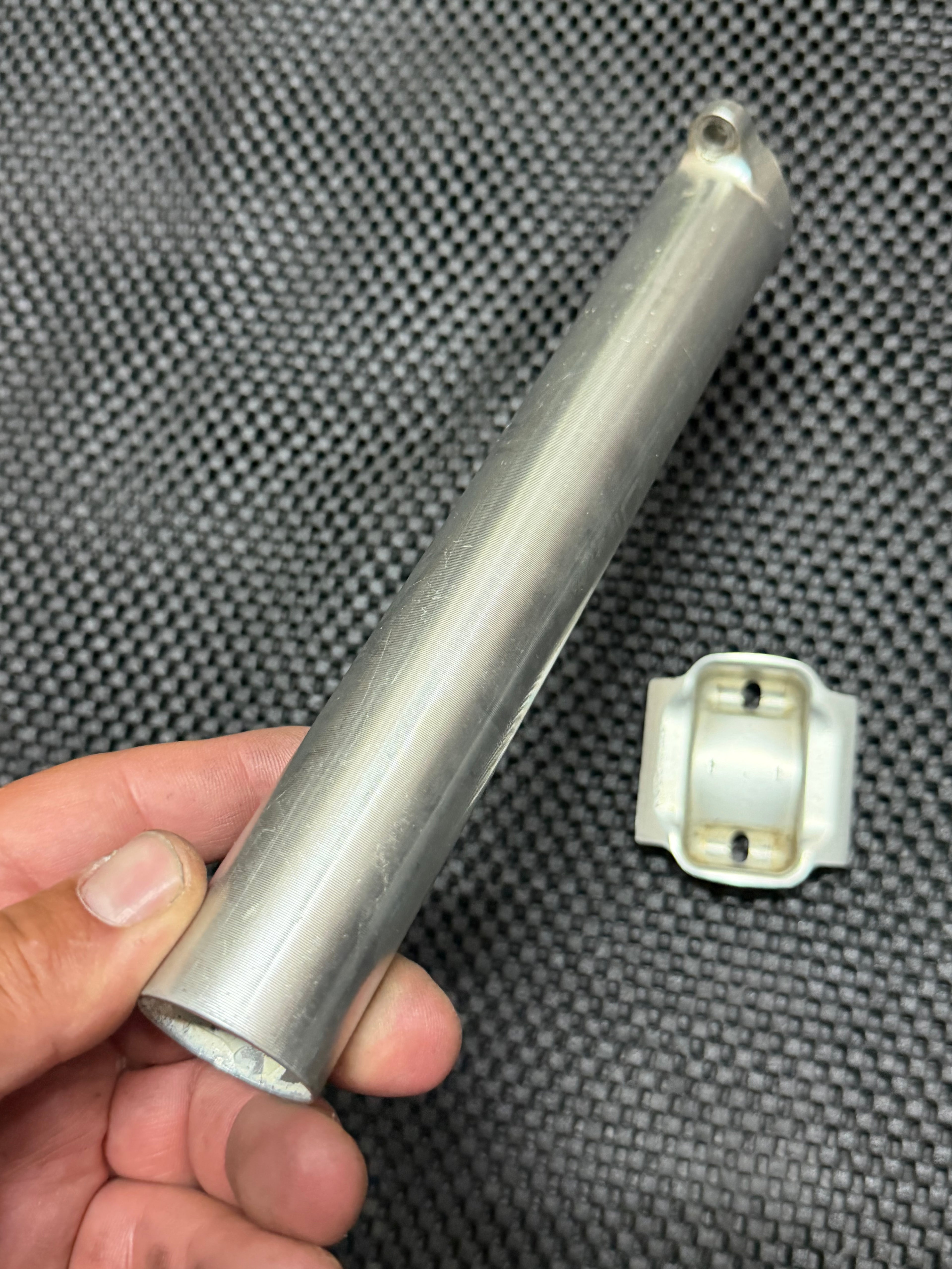 Thomson 31.6 Missing Base and Bolts 23cm