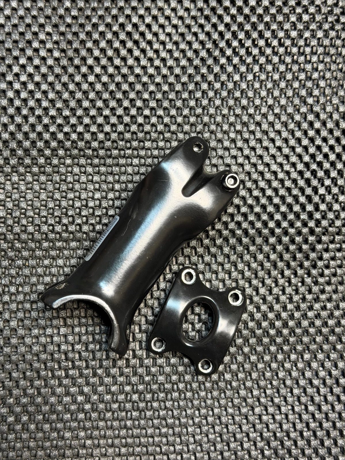 Stem 90mm 31.8 missing Bolts