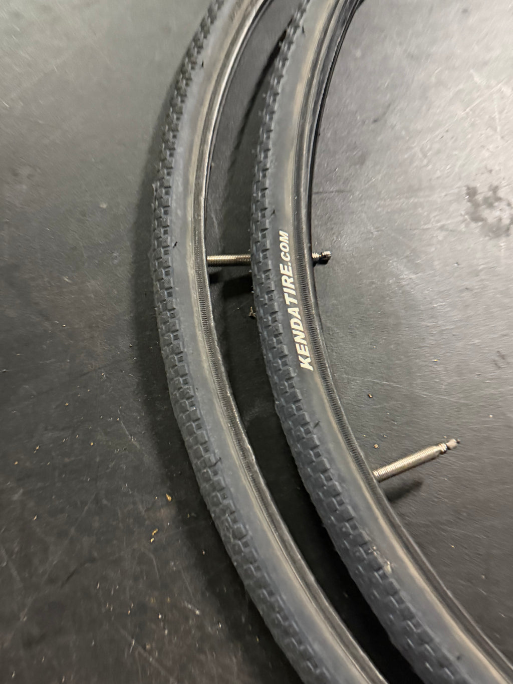 Kenda Gravel City Bicycle Tyre 700x25c by Kenda at Miclo Bikes - image 7