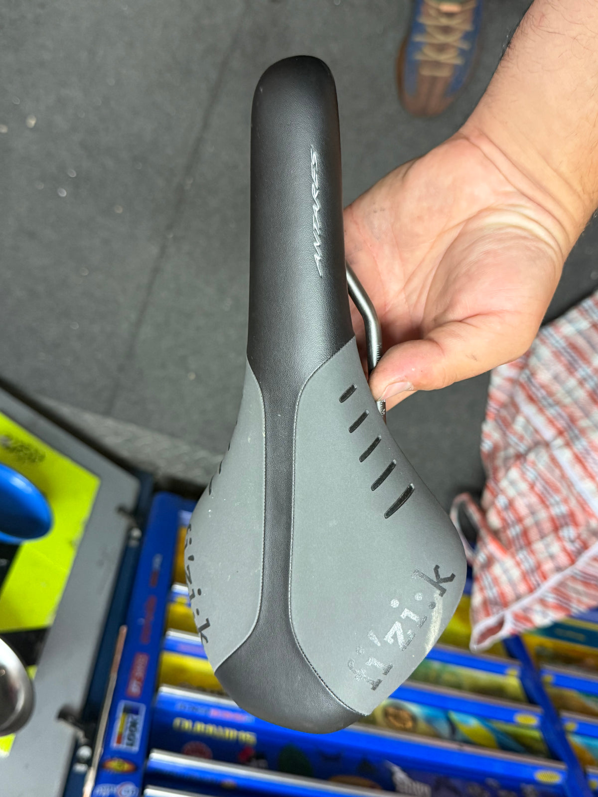 Fizik R3 Regular Bike Saddle Antares by Fizik at Miclo Bikes
