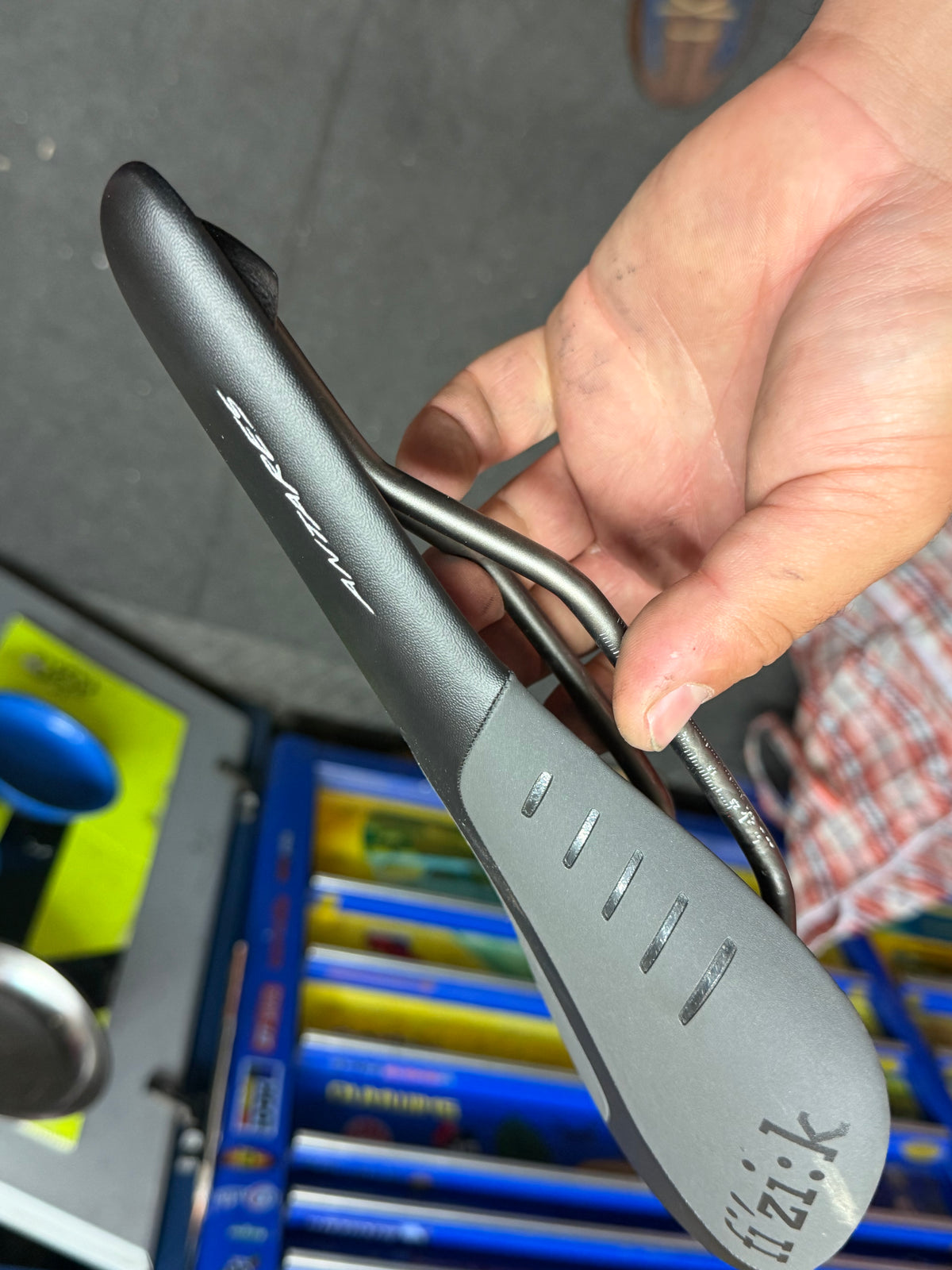 Fizik R3 Regular Bike Saddle Antares by Fizik at Miclo Bikes - image 4