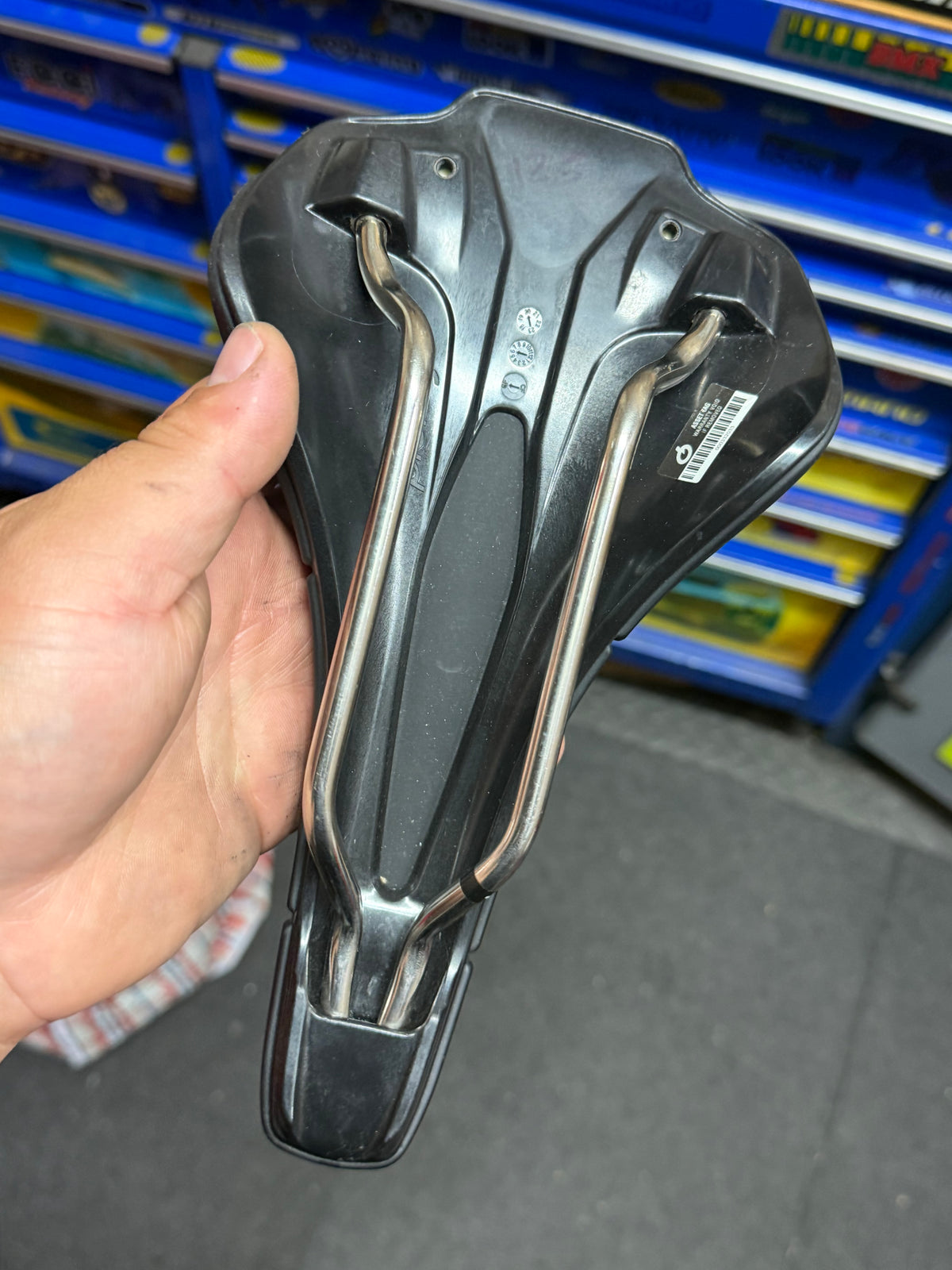 Prologo Scratch M5 Bike Saddle by Prologo at Miclo Bikes - image 9