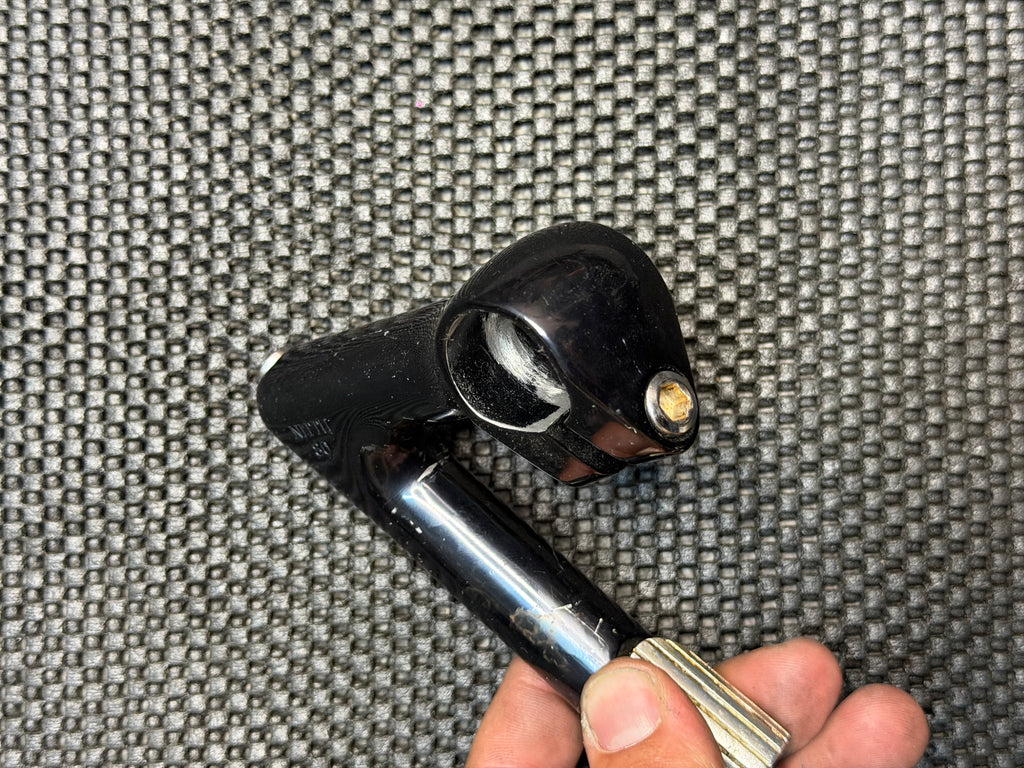 nitto 80 Jaguar Quil Stem Black