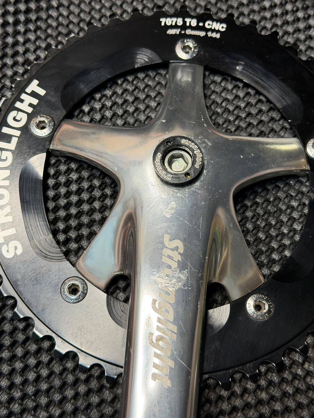 Stronlight Crankset 165mm  144bcd 48t Small Damaga