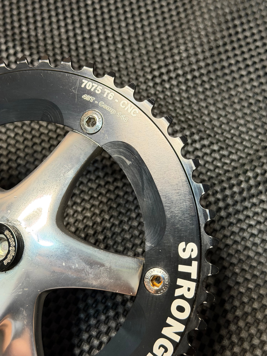 Stronlight Crankset 165mm  144bcd 48t Small Damaga